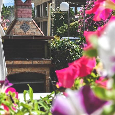 Artemis Hotel Apartments Keramotí Eksteriør bilde