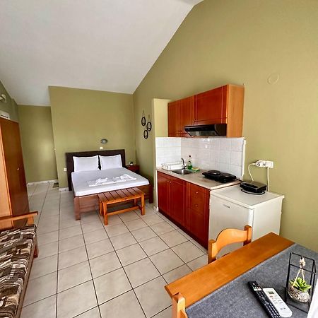 Artemis Hotel Apartments Keramotí Eksteriør bilde