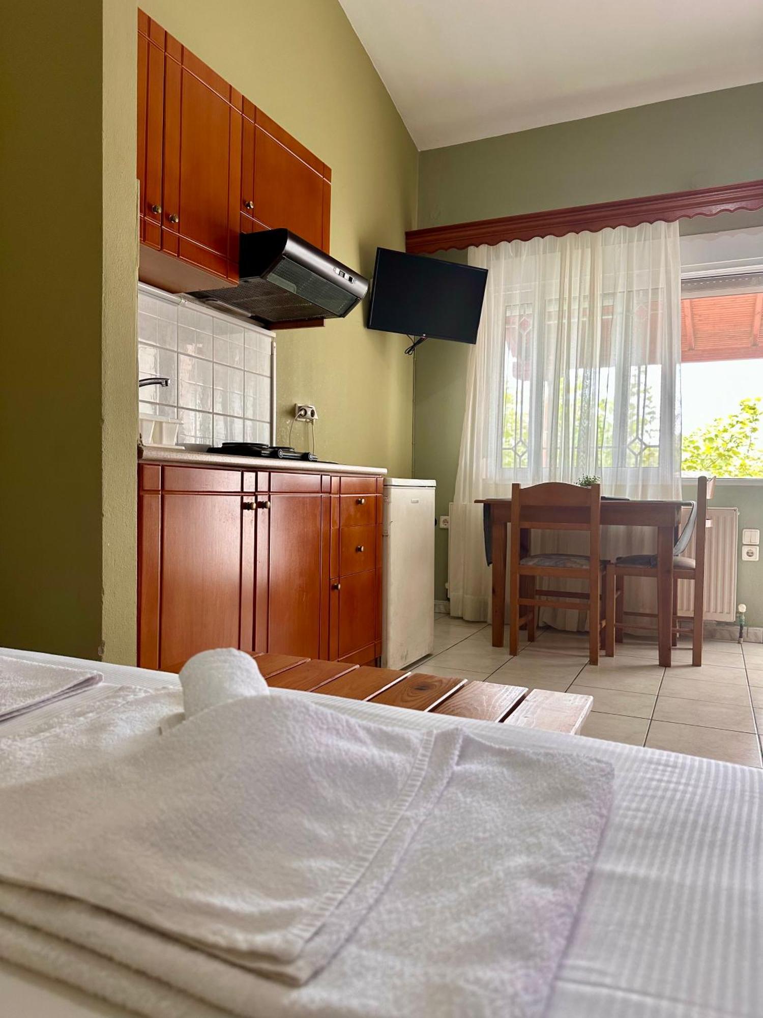 Artemis Hotel Apartments Keramotí Eksteriør bilde